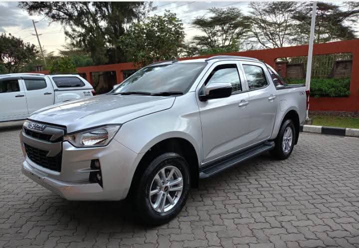 Isuzu D-Max Double Cab in Kenya